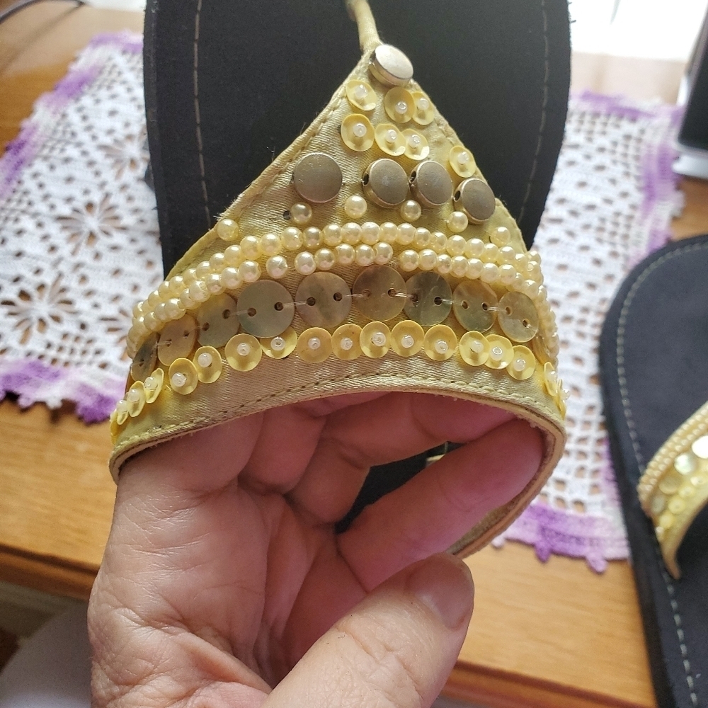 Cato Thong Sandals - Picture 10 of 16